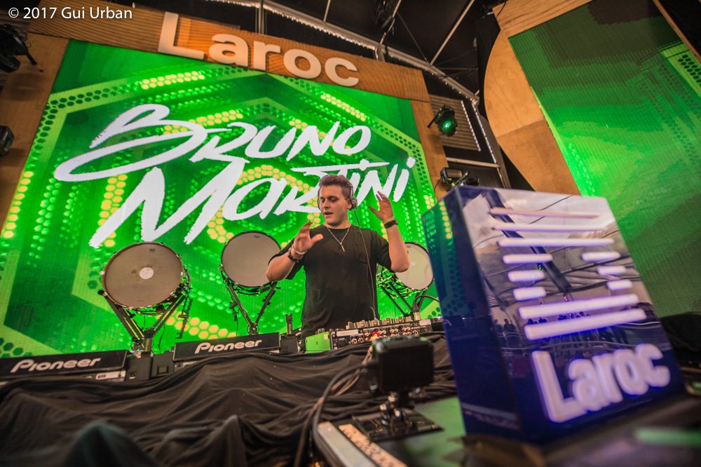 Bruno Martini-laroc-revista-backstages