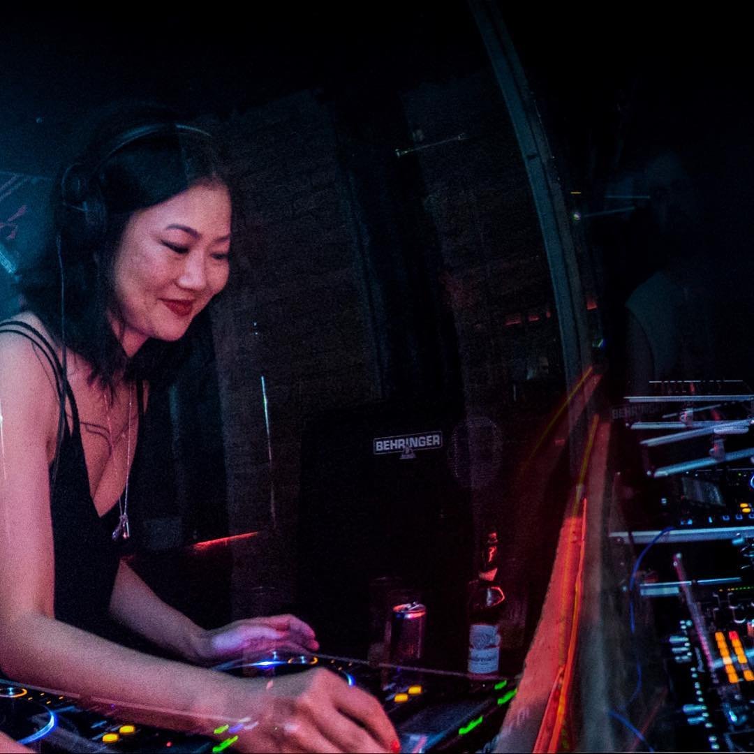 apos-agitar-o-feriado-capixaba-eli-iwasa-representara-o-brasil-no-ade-revista-backstages